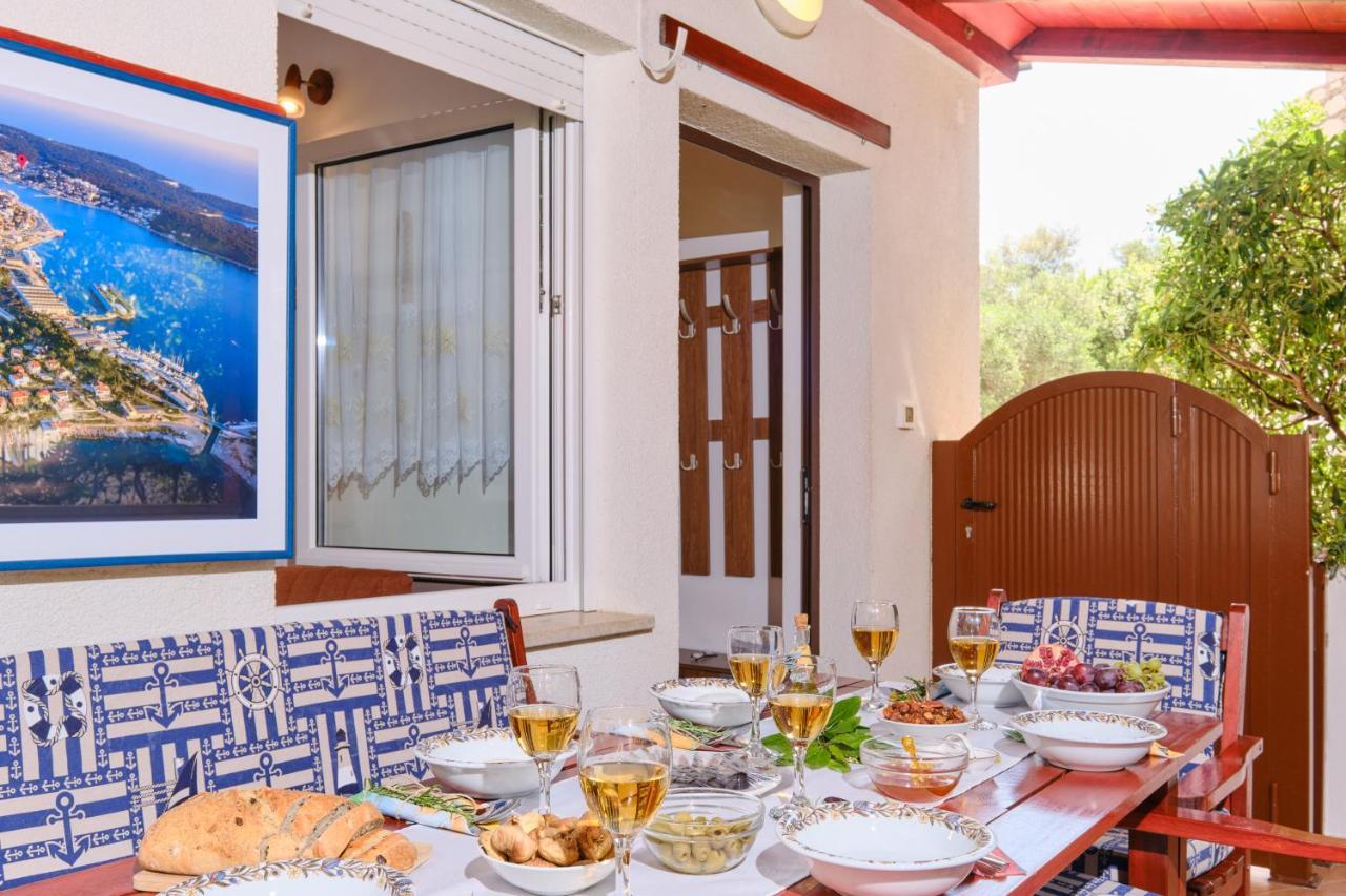 Apartments Antares Mali Losinj Exterior photo