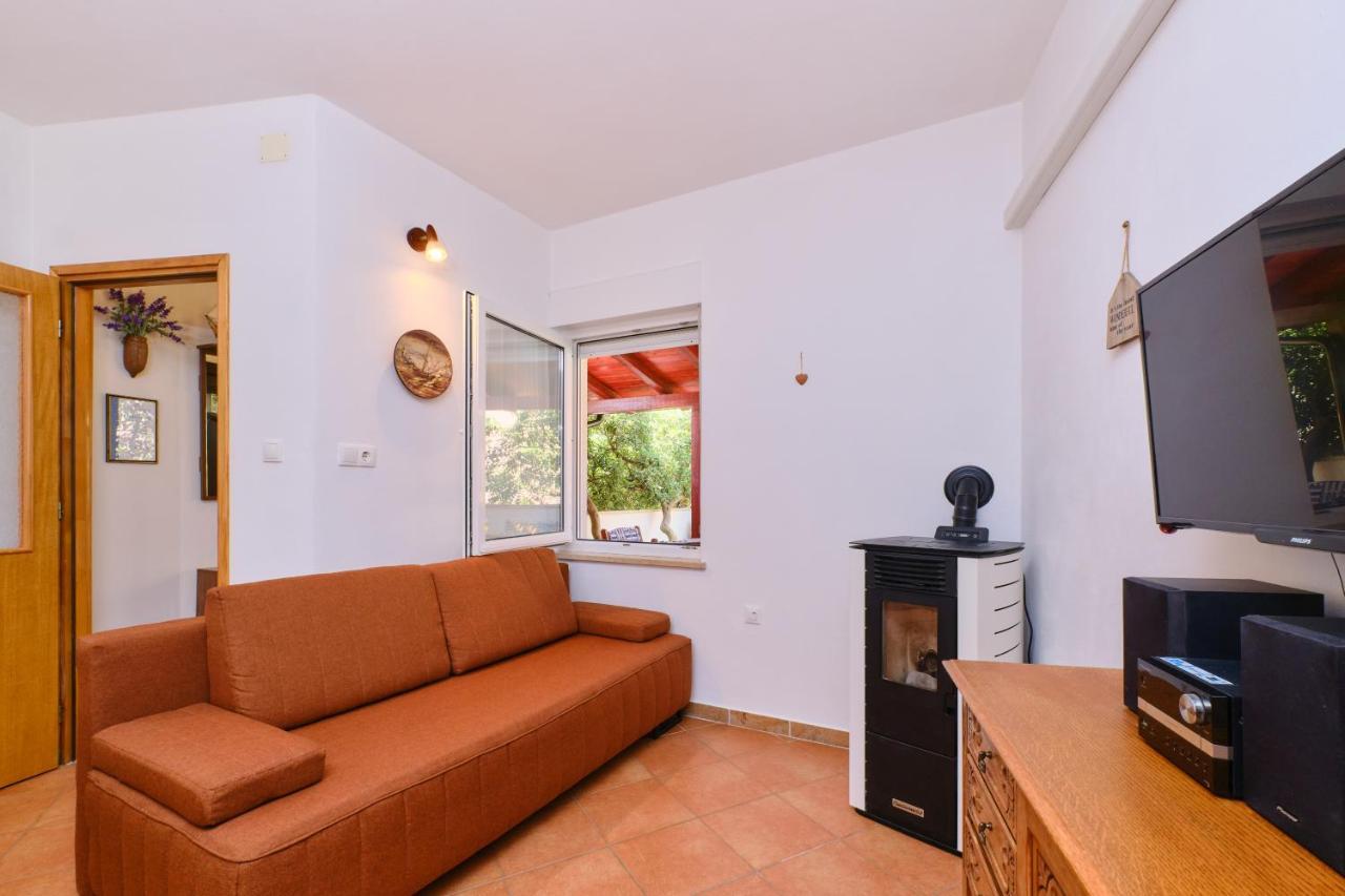 Apartments Antares Mali Losinj Exterior photo